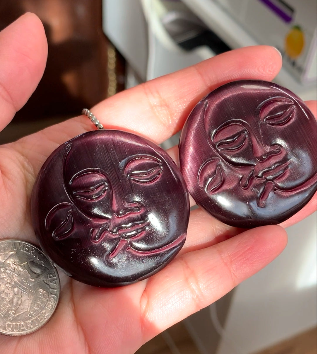 Cat Eye Carving