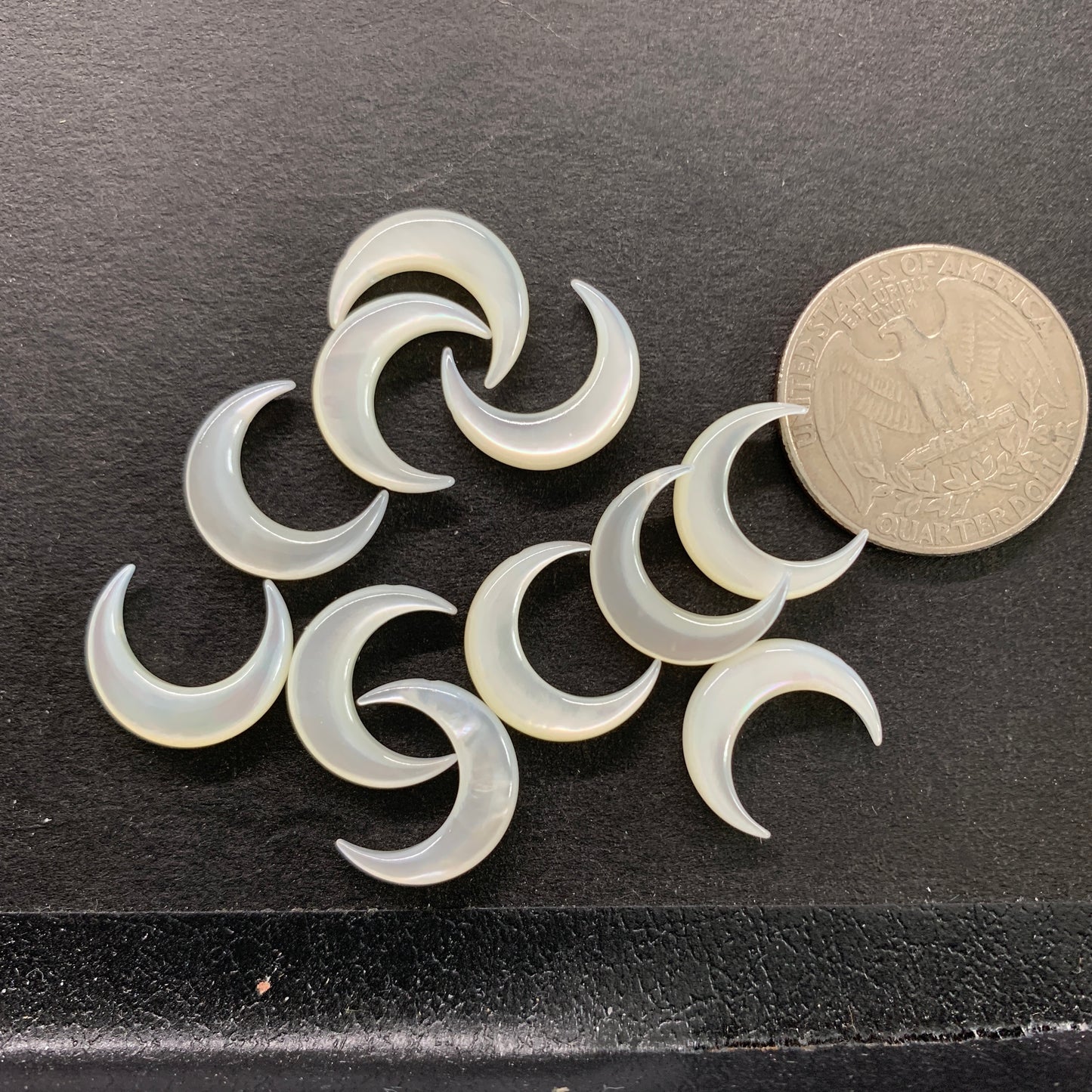 Mother of Pearl - Moon - 15mm