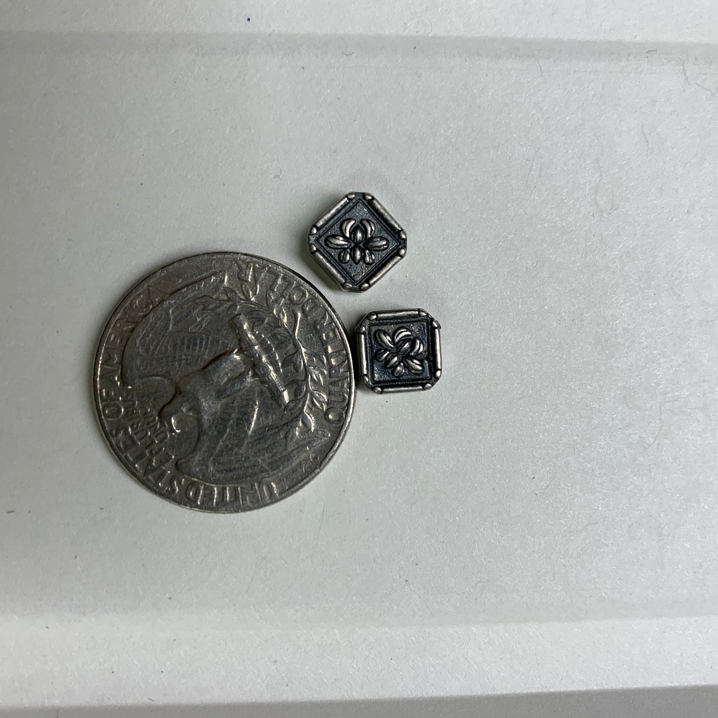 Tibetan Silver Charm / Bead (TS075)