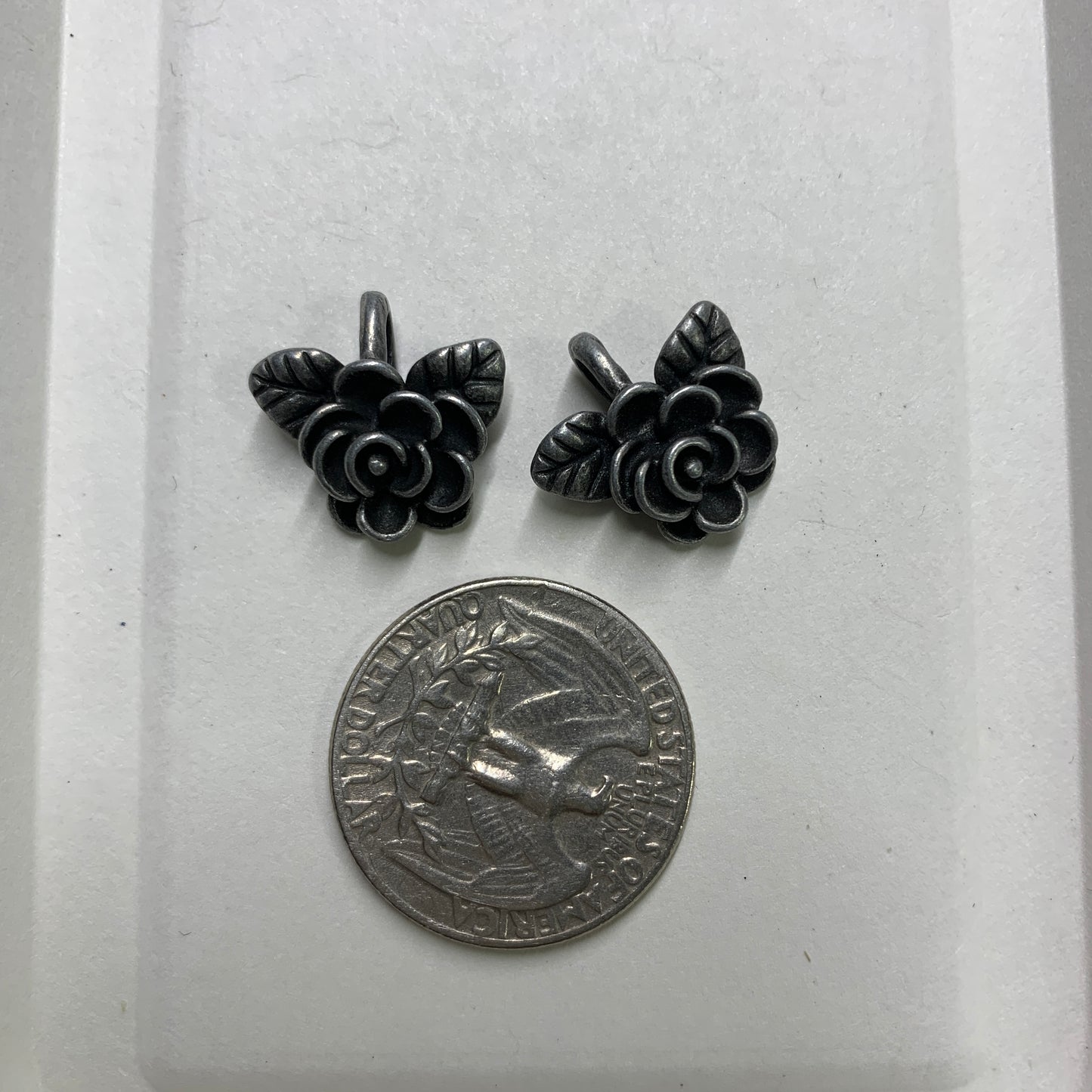 Tibetan Silver Charm / Bead (TS084)