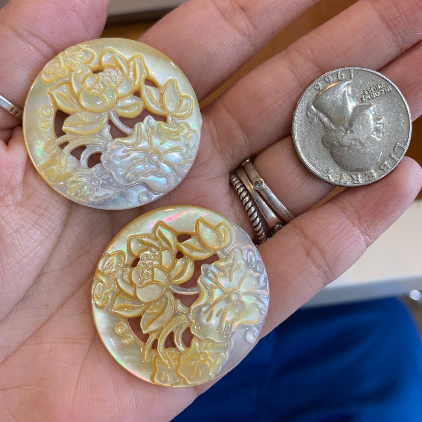 IN STOCK - Mother of Pearl - Chinese designs - Cabochon