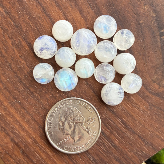 Moonstone - Small Cabochon - Oval - Round