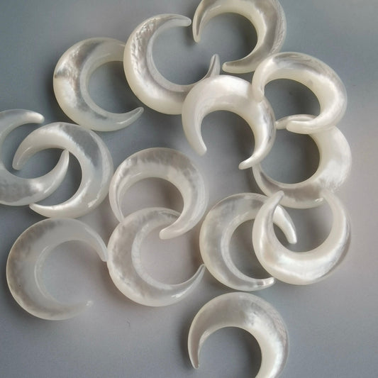 OVERSEAS ORDER - MOP 15mm Moon