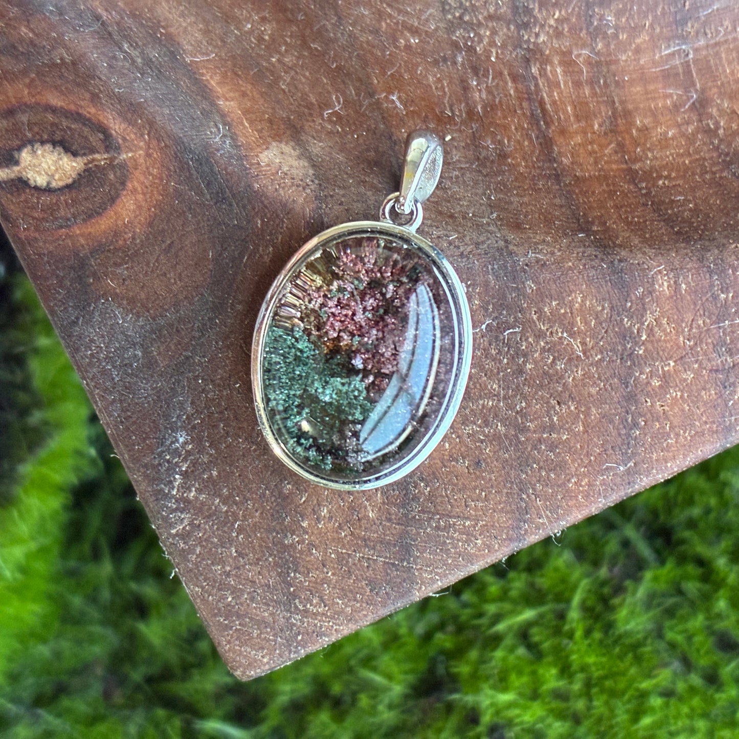 925 Silver pendant with garden quartz crystal oval shape