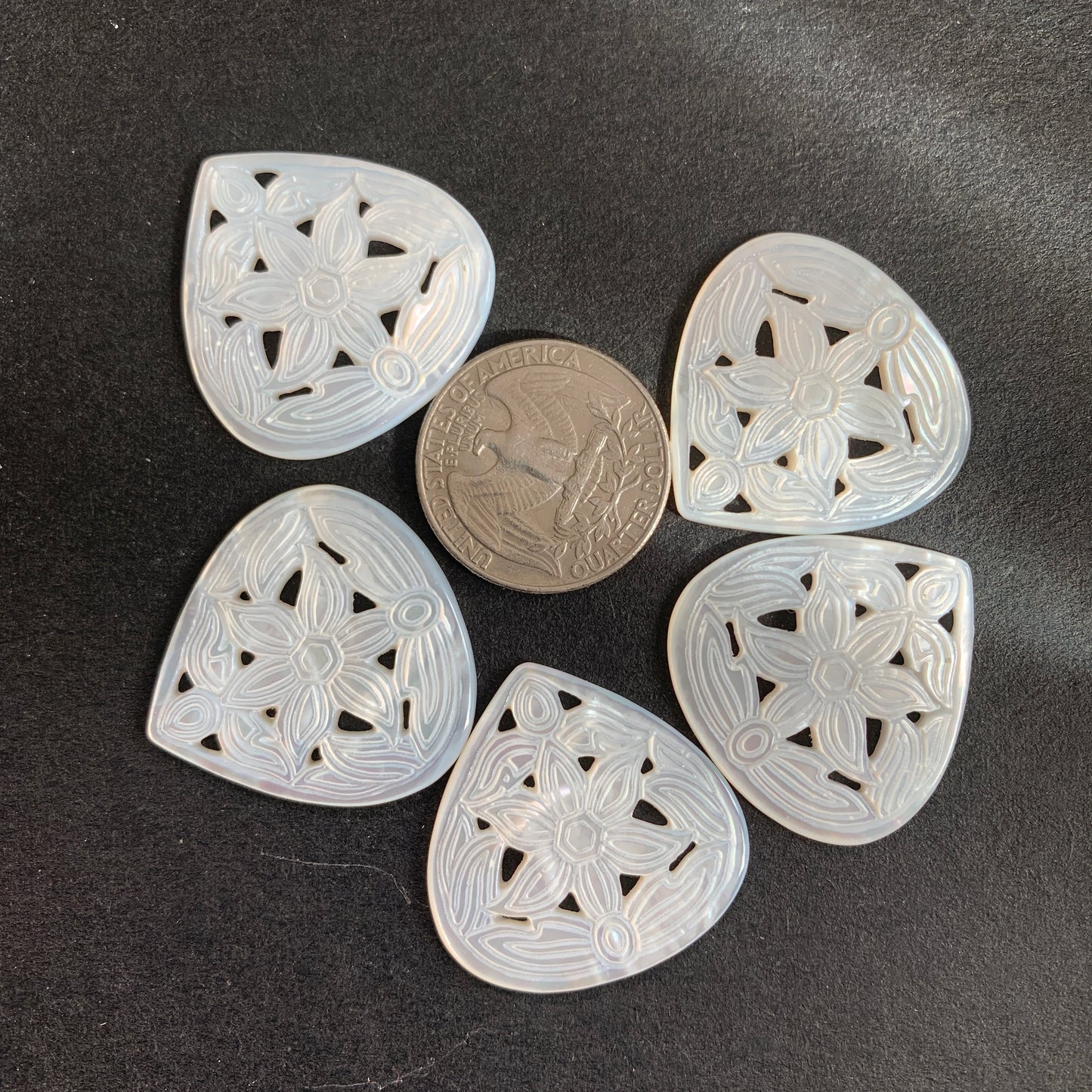 Mother of Pearl - Teardrop Hollow - 30mm