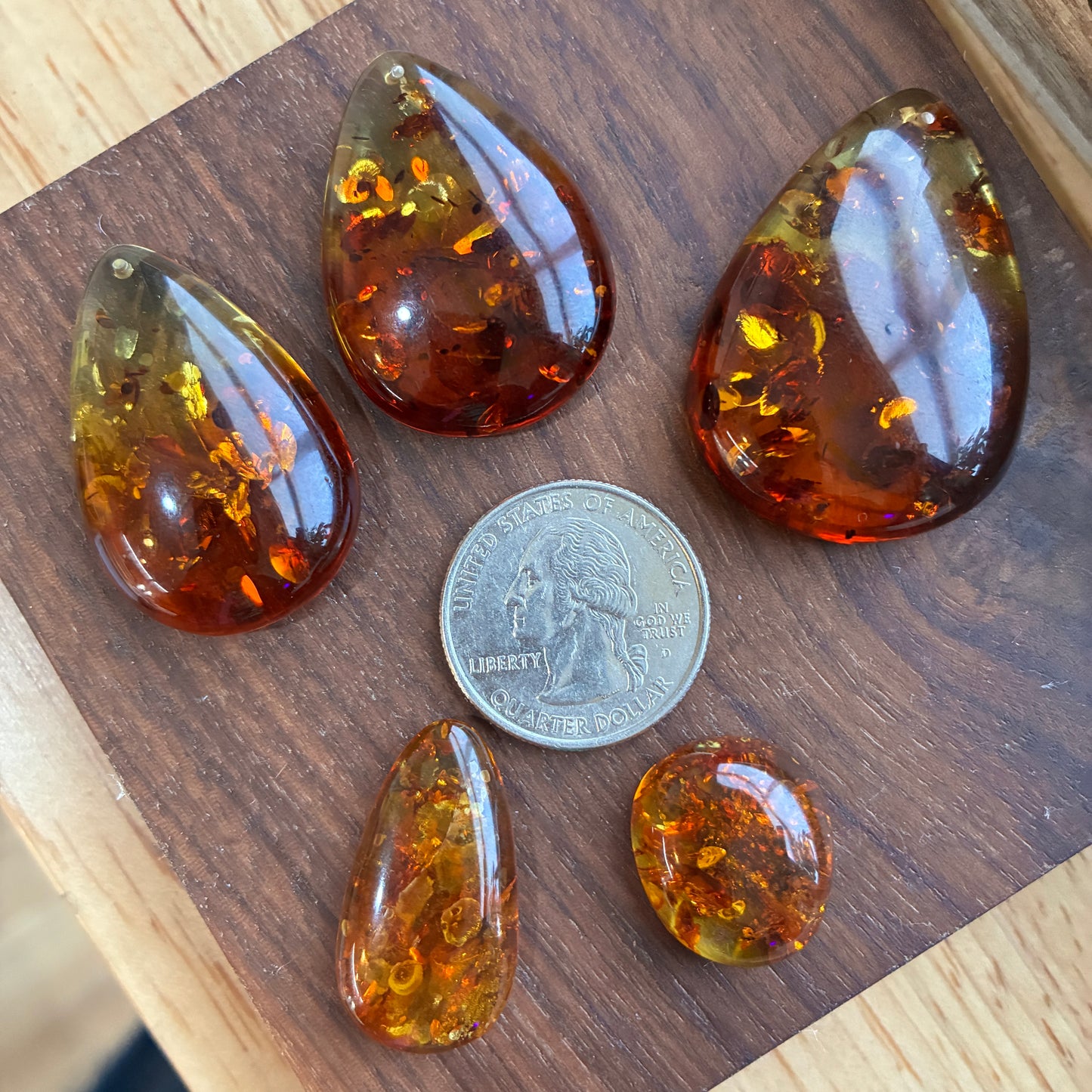 Flower Amber - Teardrop - Flatback - UV reactive - Pendant Size