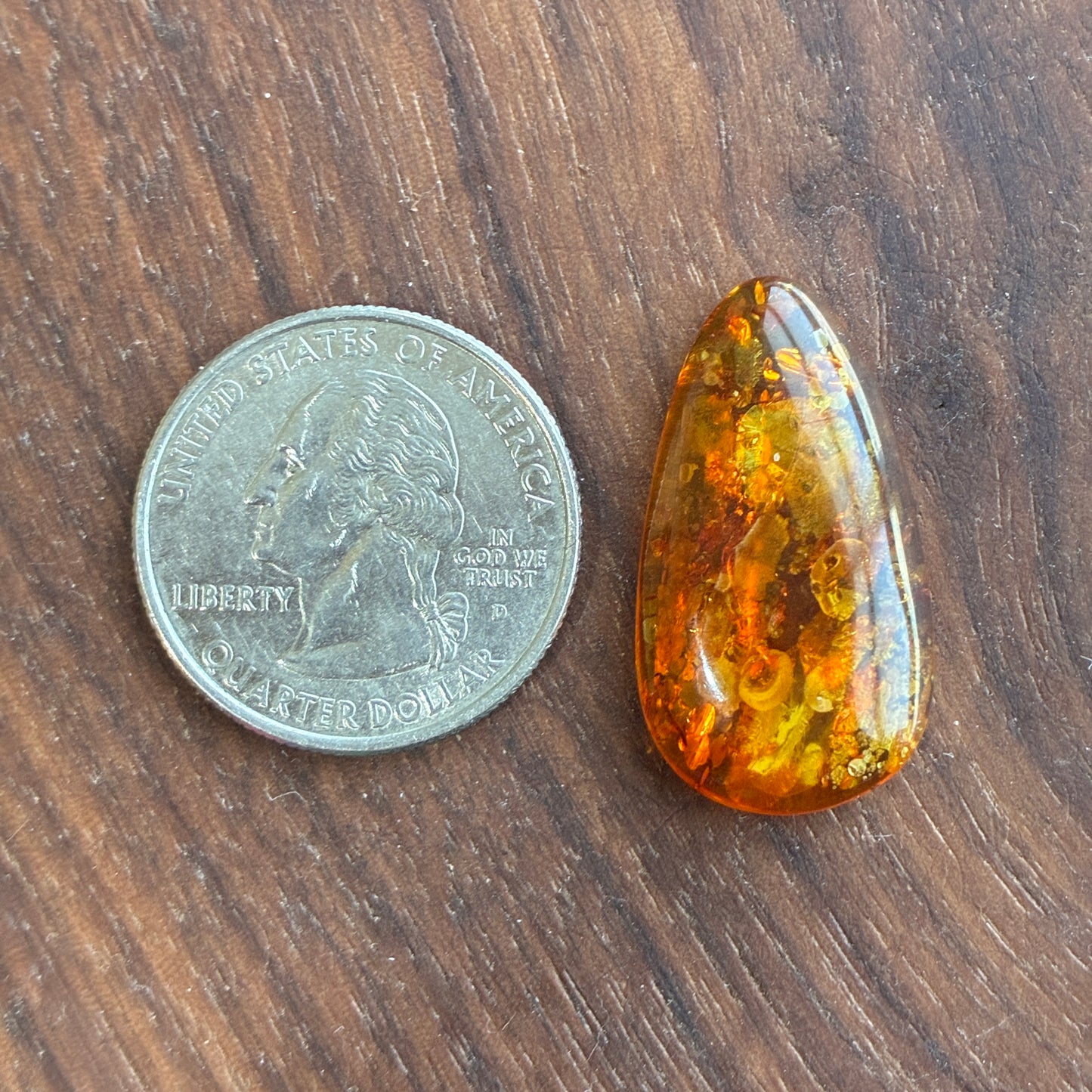 Flower Amber - Teardrop - Flatback - UV reactive - Pendant Size