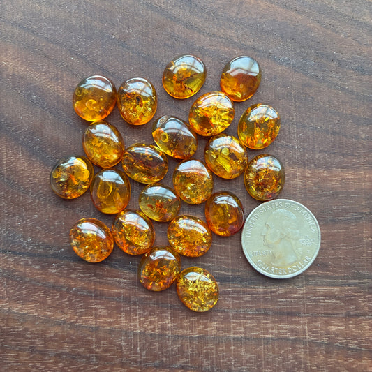 Flower Amber - Cabochon - Ring size - 12 x 14mm - UV Reactive