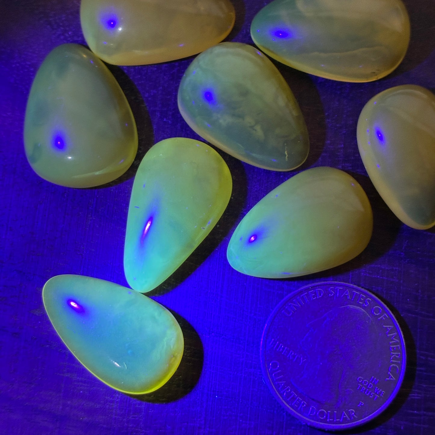 Amber - Teardrop - Cabochon