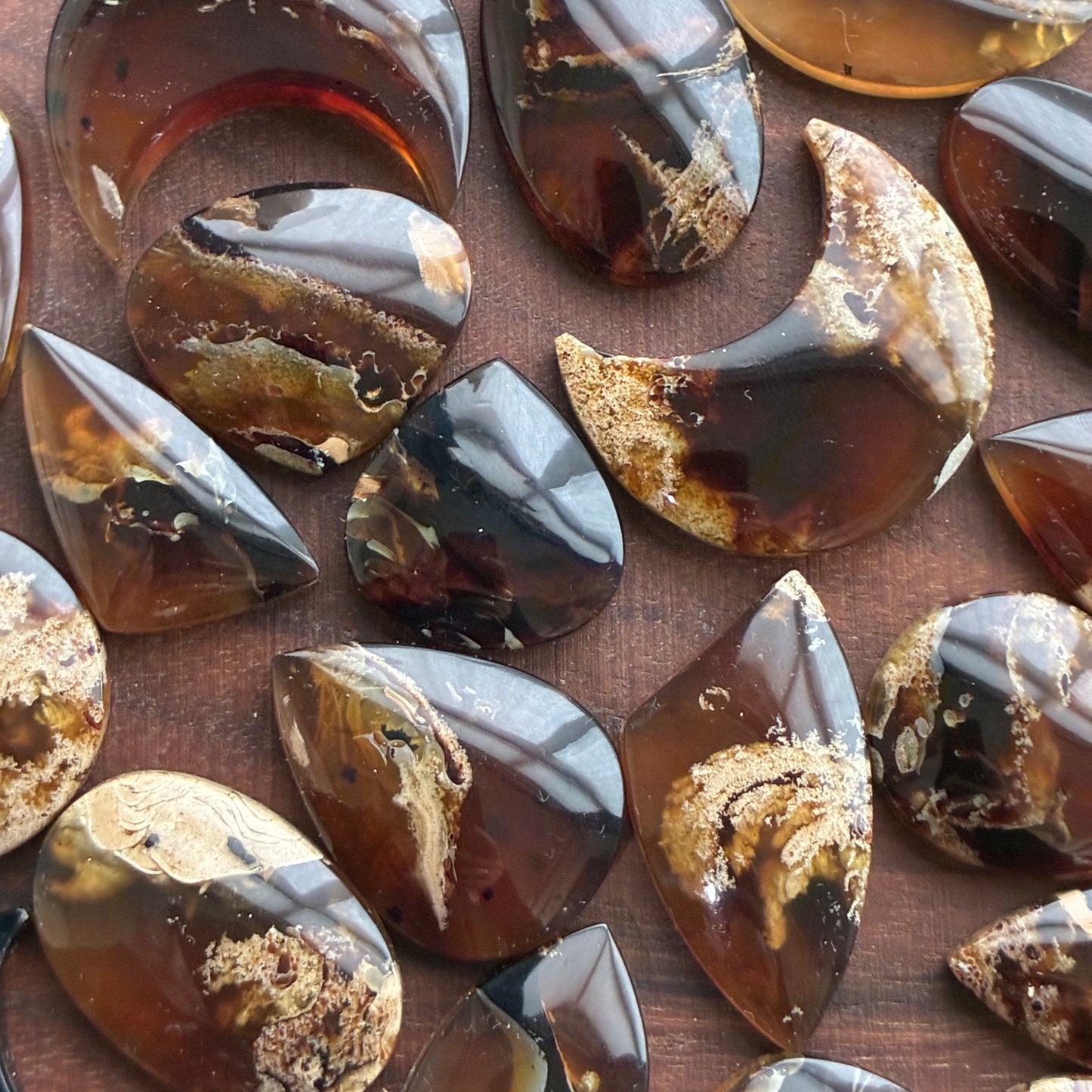 Indonesia Grass Amber - Cabochon - Moon - Teardrop - Oval - Round