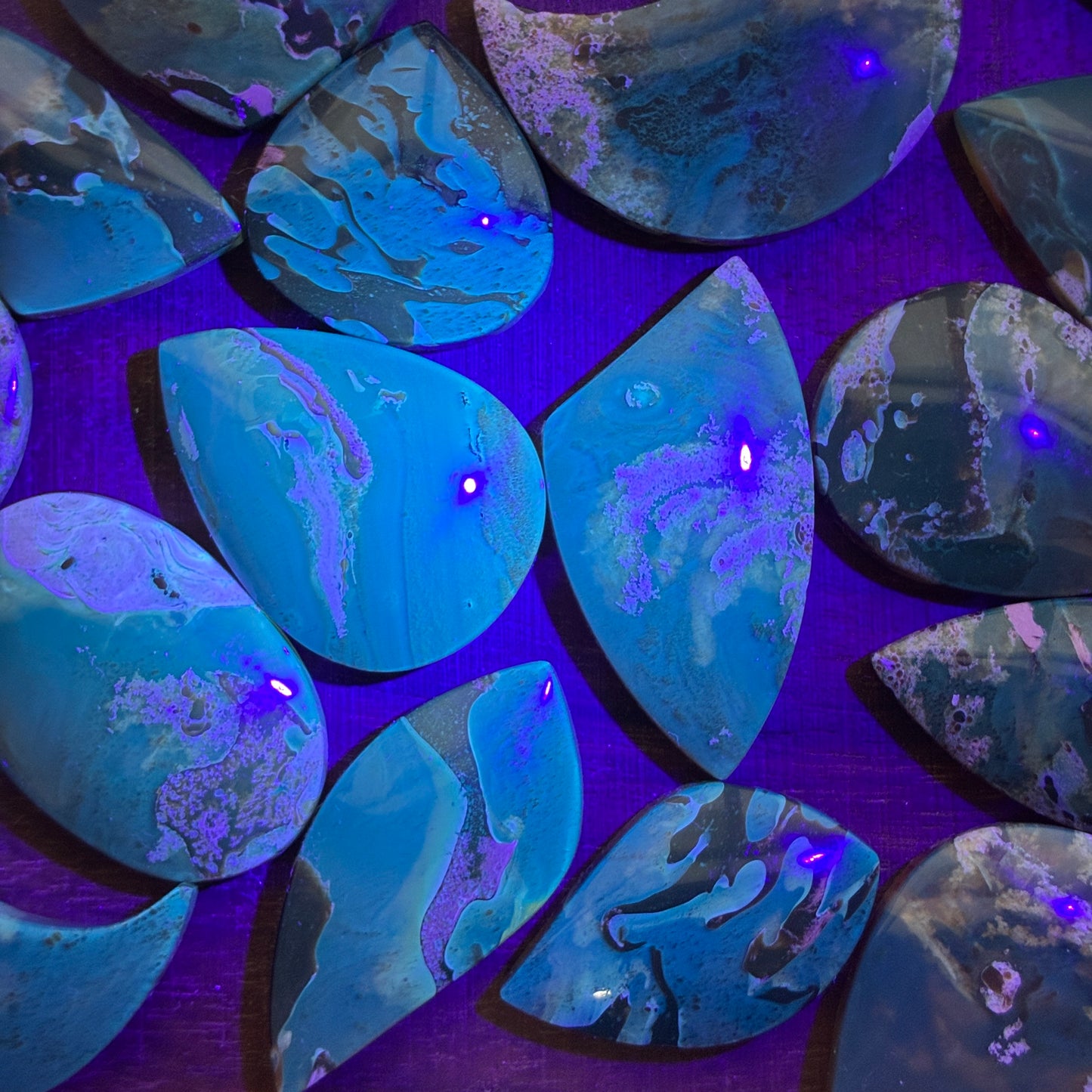 Indonesia Grass Amber - Cabochon - Moon - Teardrop - Oval - Round