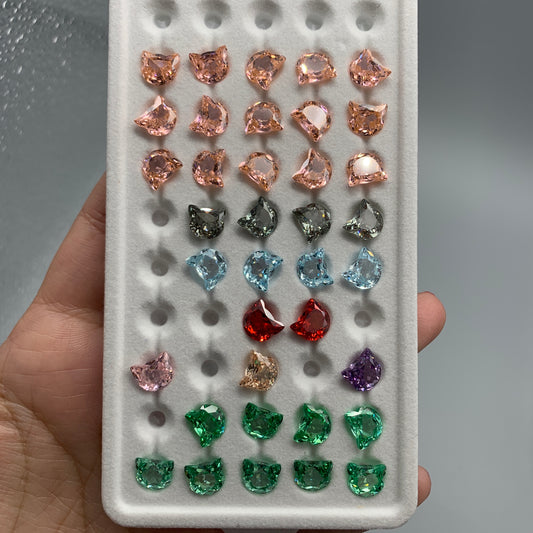 Cat Head CZ Gemstone - Cubic Zircon - Red - Moragn - Grey