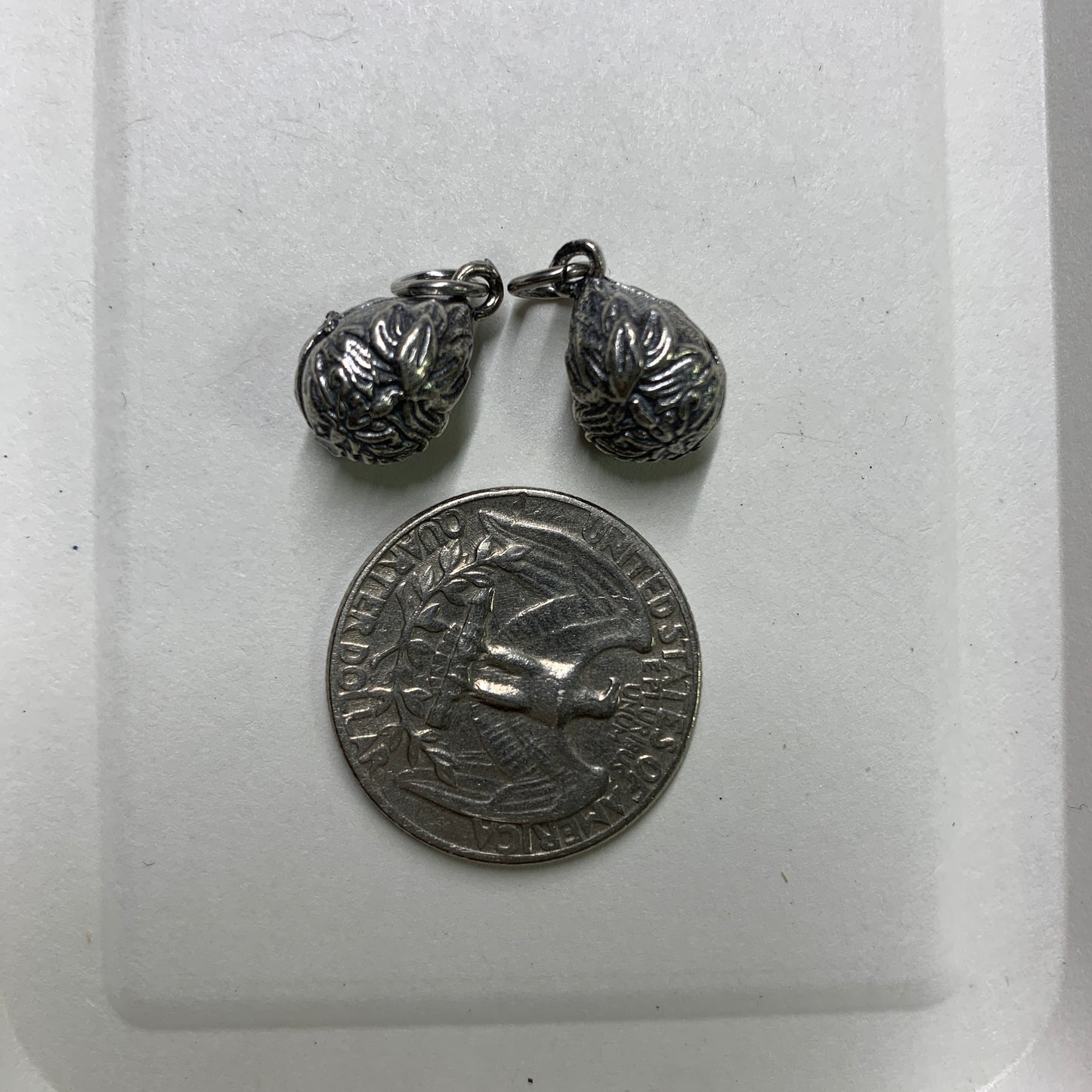 Tibetan Silver Charm / Bead (TS081)