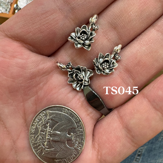 Tibetan Silver Charm / Bead (TS045)