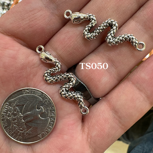 Tibetan Silver Charm / Bead (TS050)