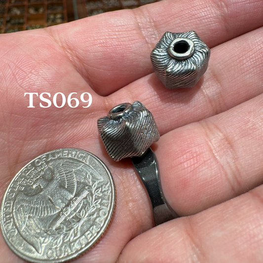 Tibetan Silver Charm / Bead (TS069)
