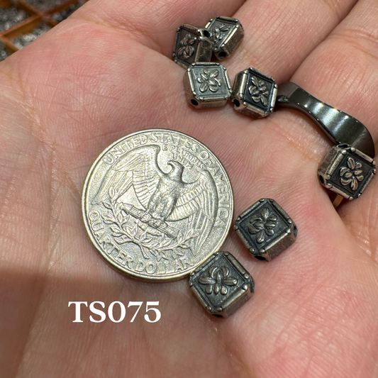 Tibetan Silver Charm / Bead (TS075)