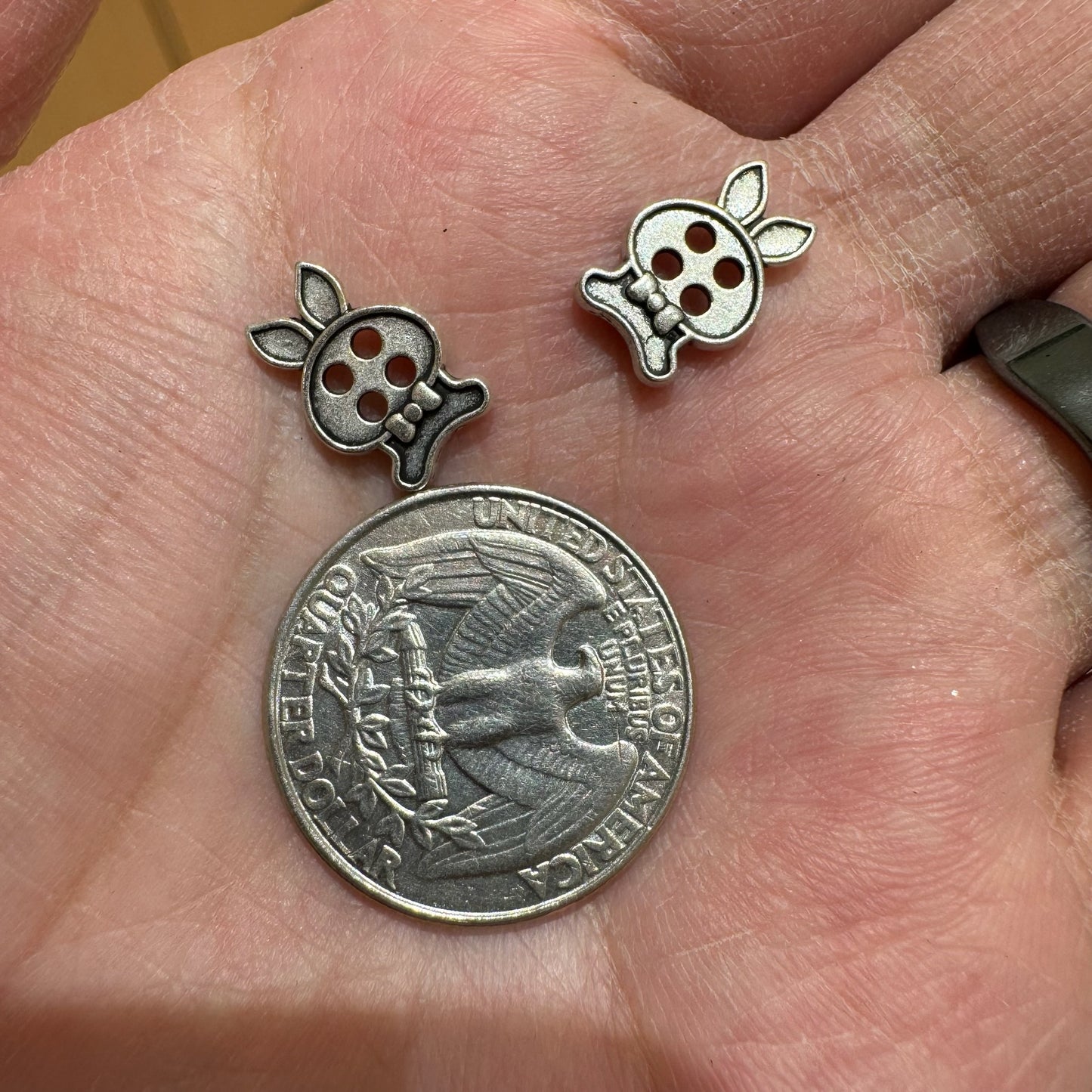 WAREHOUSE - Tibetan Silver Charm / Bead (TS135)